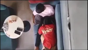 Quay lén em ghệ liếm mút cho tình nhân nơi công cộng